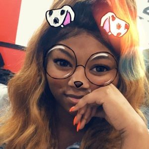 Meet your Posher, Daisha